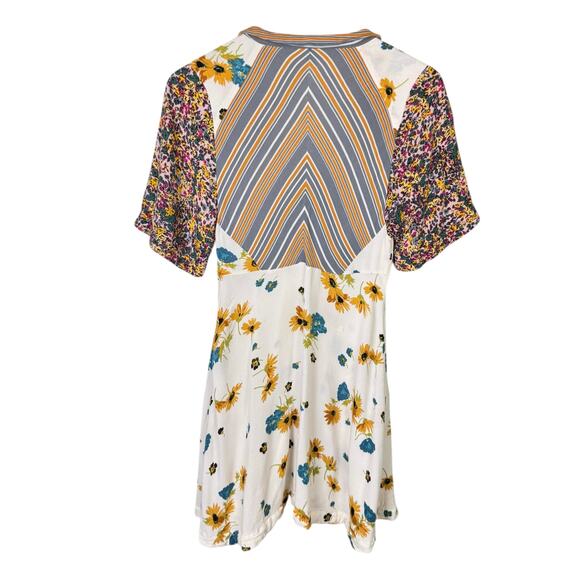Free People Mix It Up Mixed Floral Print V-neck Babydoll Mini Dress *UPCYCLED* - Picture 10 of 14